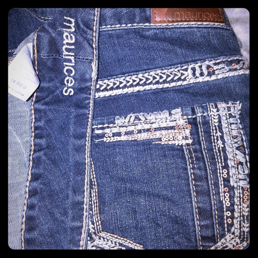5 pairs of Maurice's Jeans